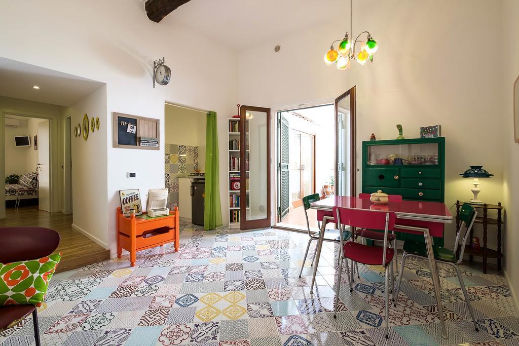 פלרמו Mad Bed & Breakfast מראה חיצוני תמונה