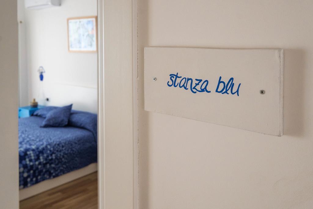 פלרמו Mad Bed & Breakfast חדר תמונה
